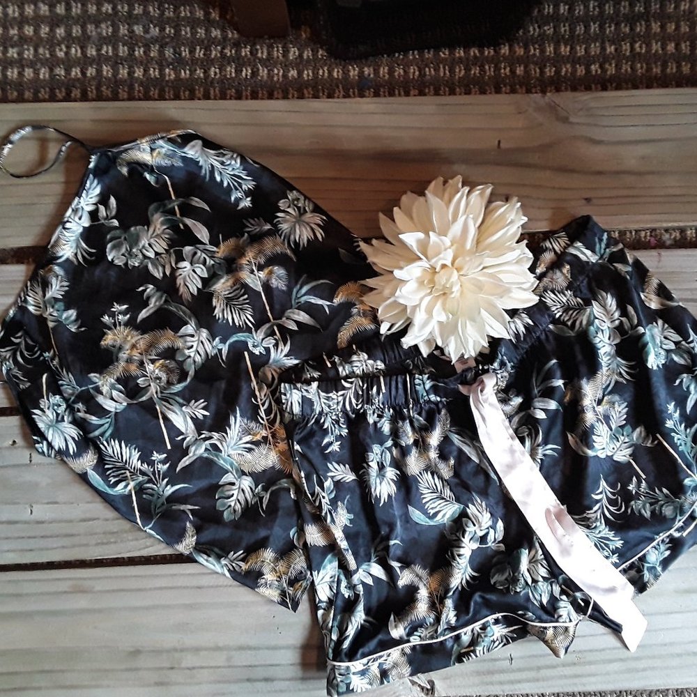 VGW-Victoria Secret satin pj set